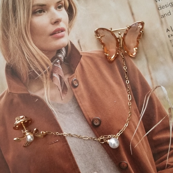 Long Tassel Pearl Pin Brooch - Picture 4 of 16